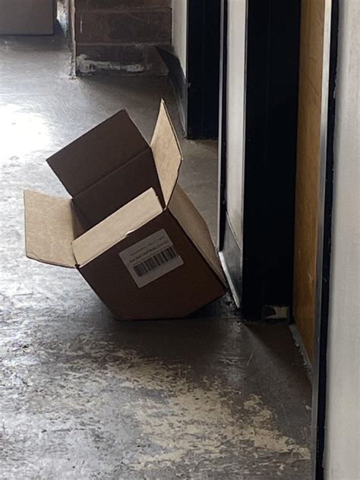 Can I return something if the box is damaged?