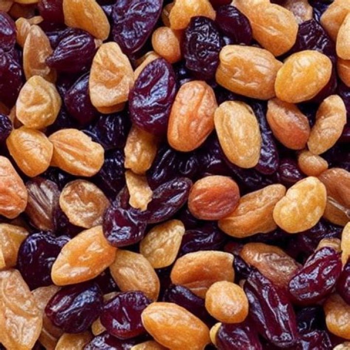 How do you make black raisins?