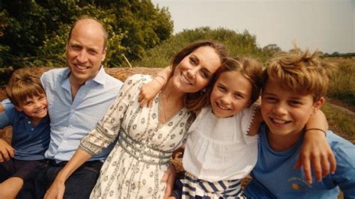 How does William become a knight?